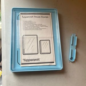 Light blue Vtg Tuppercraft plastic picture Frame